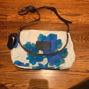 Marc Jacobs cross body purse